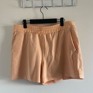 Lululemon Athletica Peach Women's Shorts